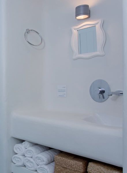Luxury bathroom mykonos