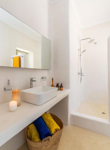 Private villa bathroom