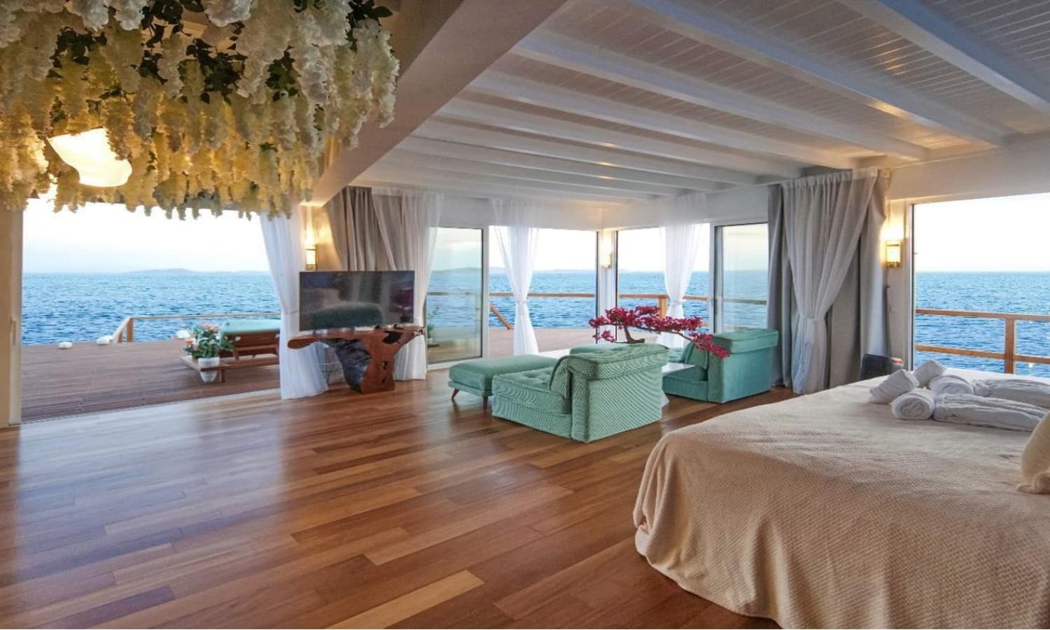 Mykonos Luxury Estate, Luxury Living