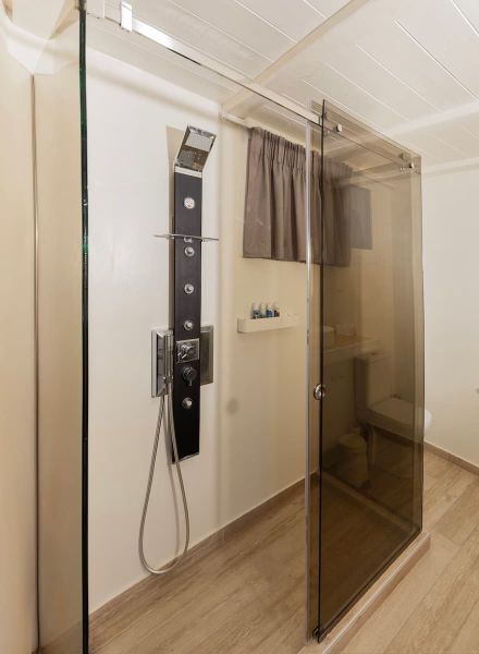 Private villa bathroom