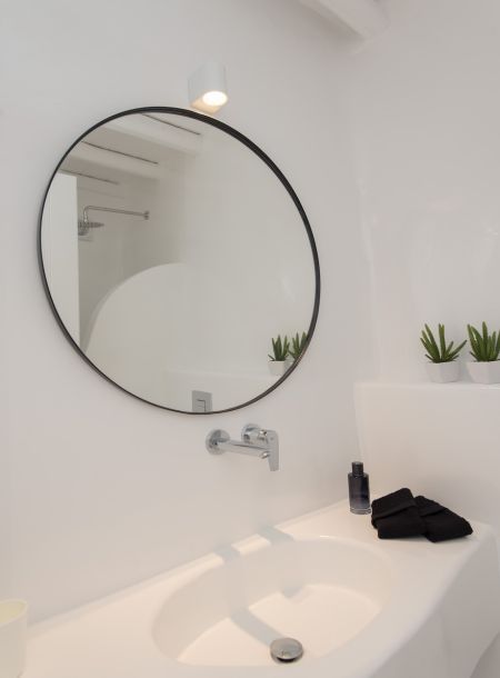 Private villa bathroom