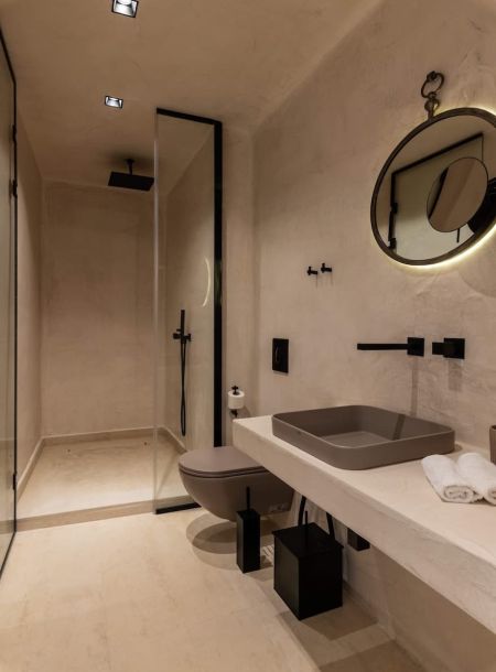 Luxury Villa bathroom