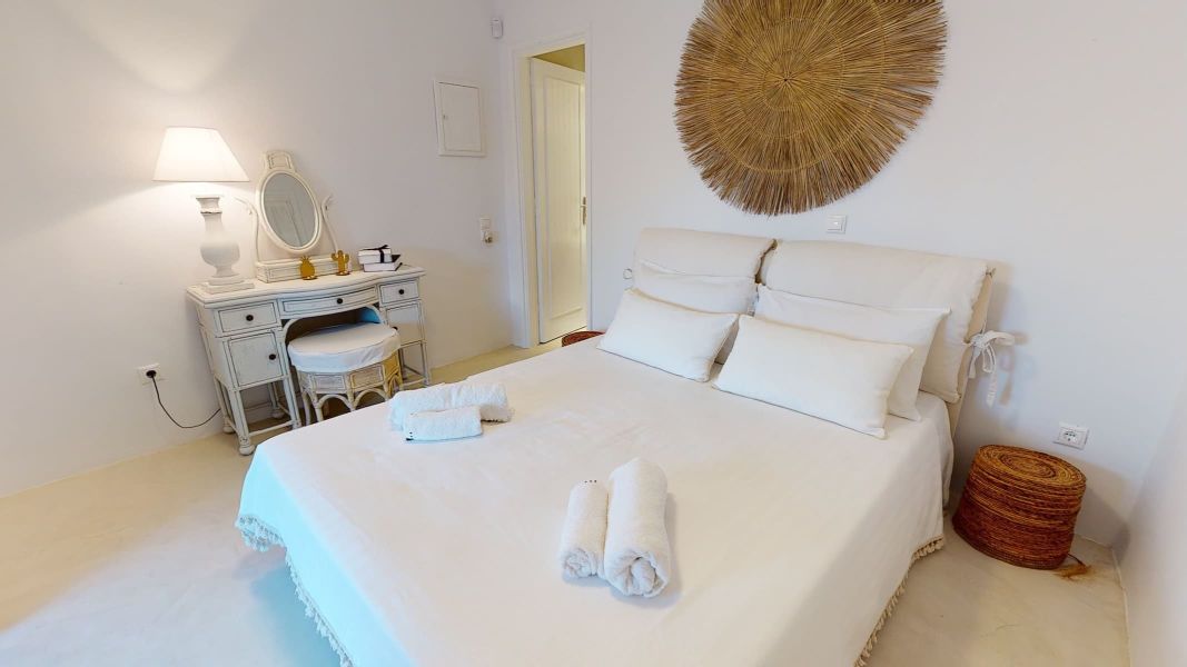 Villa Mykonos bedroom