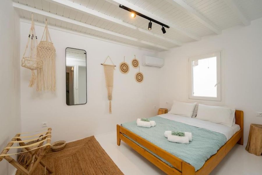 private villa bedroom