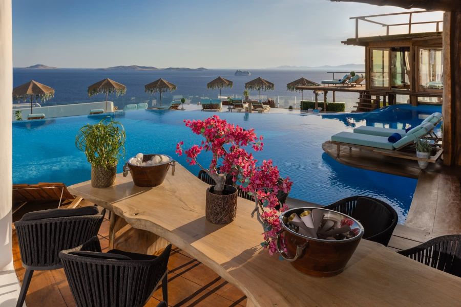 mykonos retreat pool