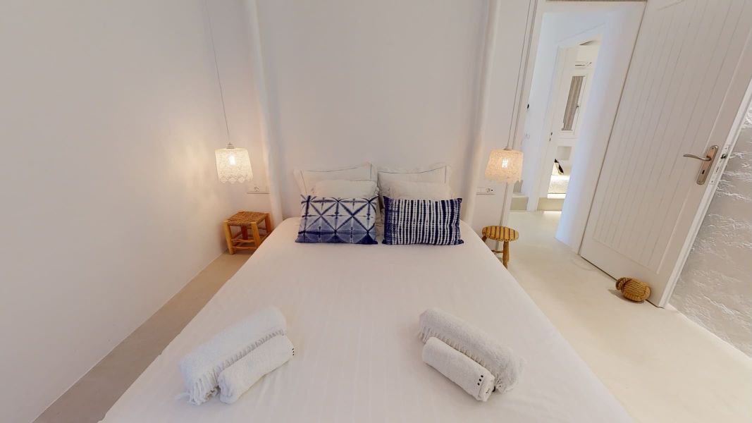 private villa bedroom