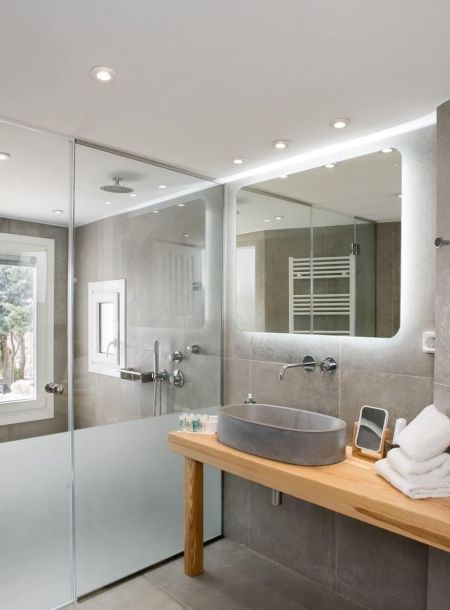 Private villa bathroom