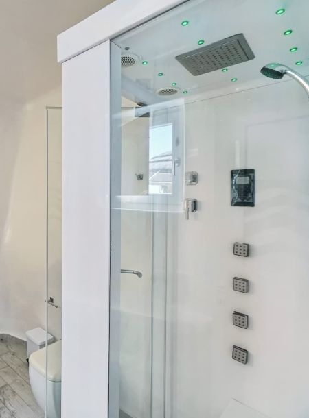 Private bathroom complex