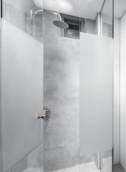 Private bathroom complex