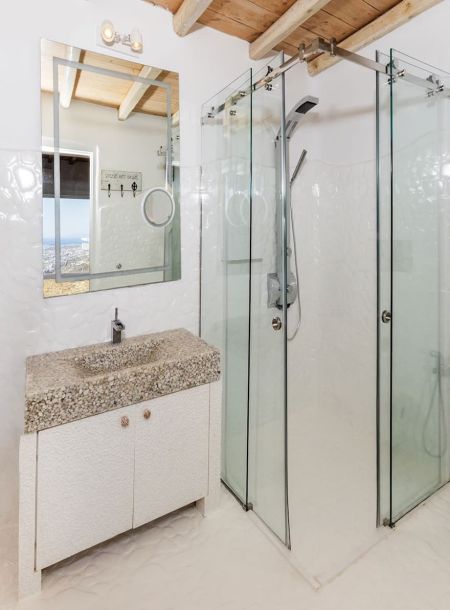 Private villa bathroom