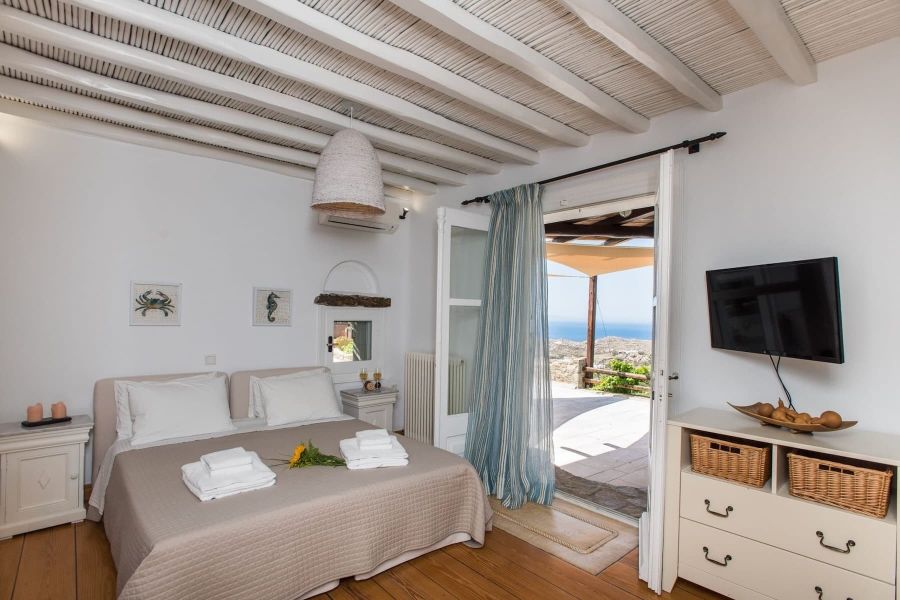 private villa bedroom