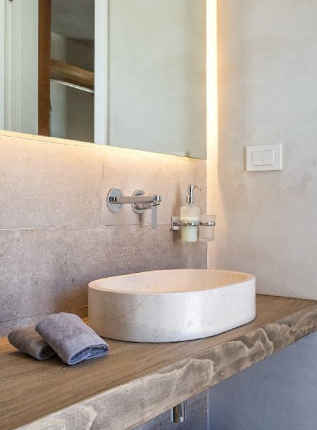 Private bathroom complex