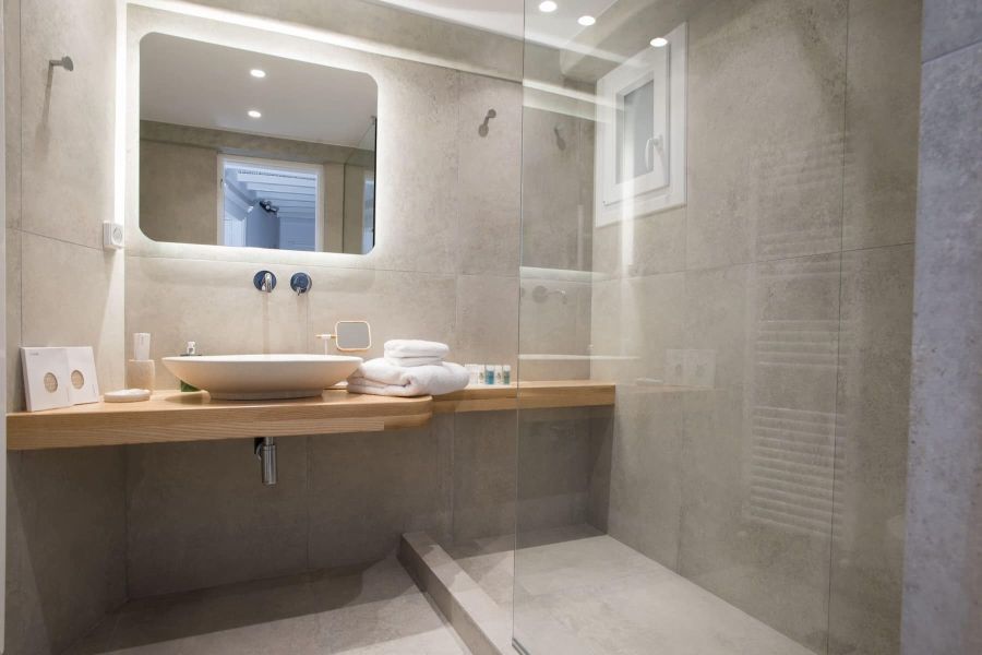 Mykonos private bathroom