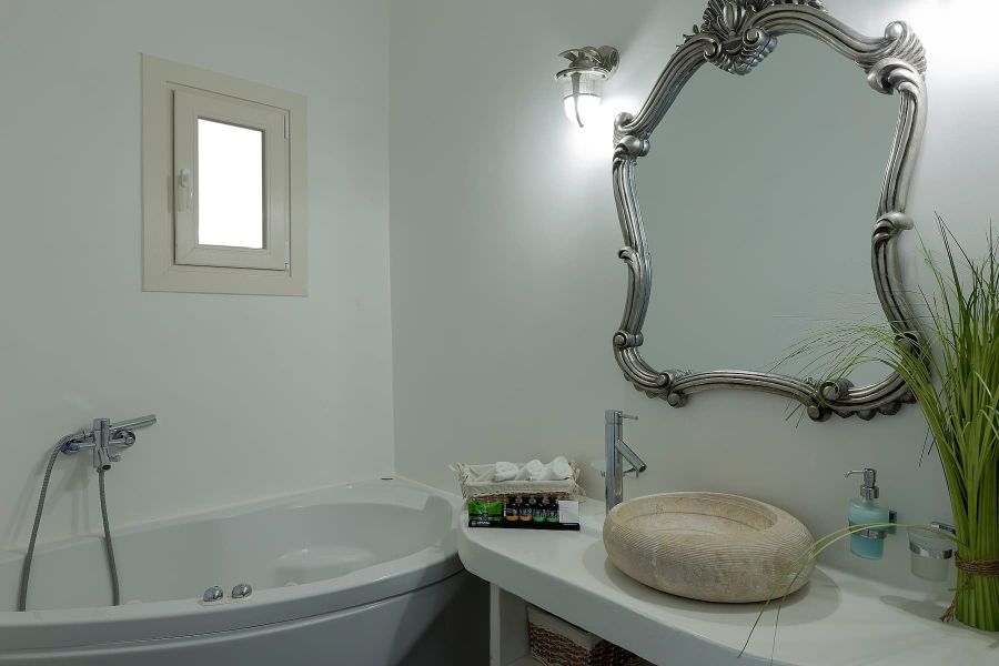 villa mykonos bathroom
