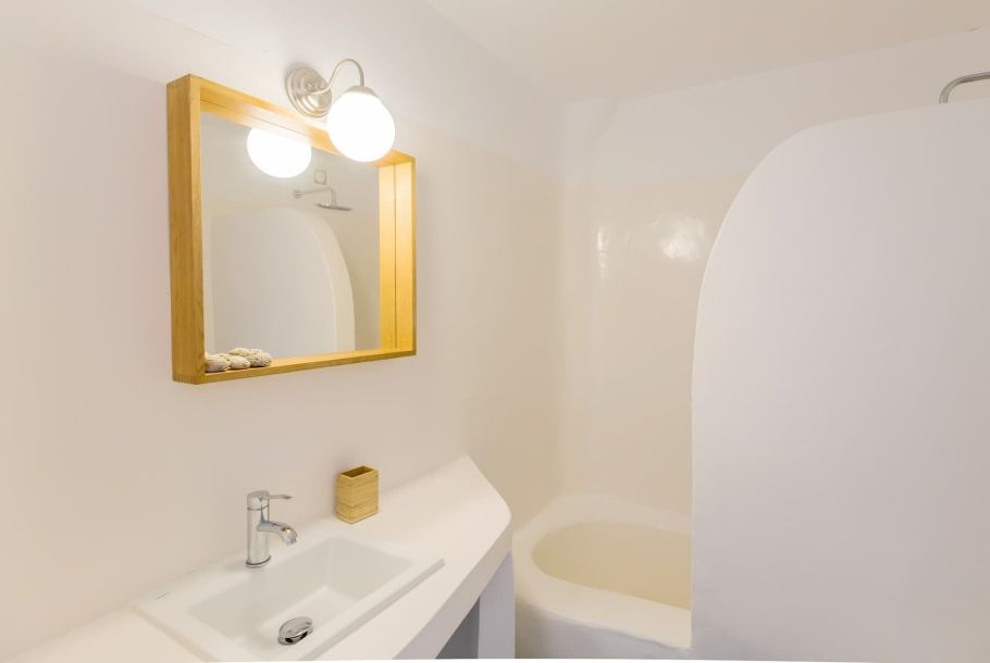 villa mykonos bathroom
