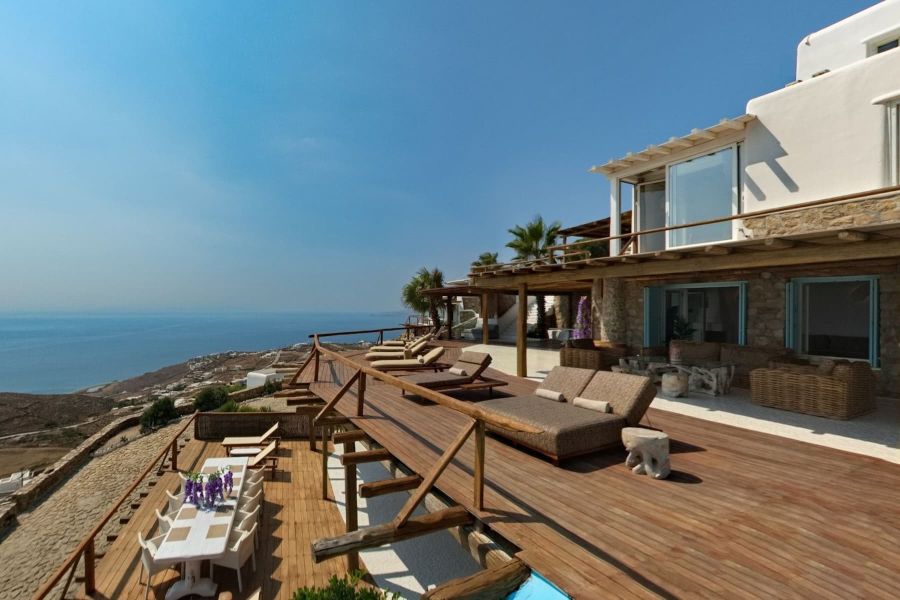 party villa outdoor area