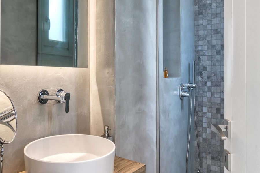 Villa complex bathroom