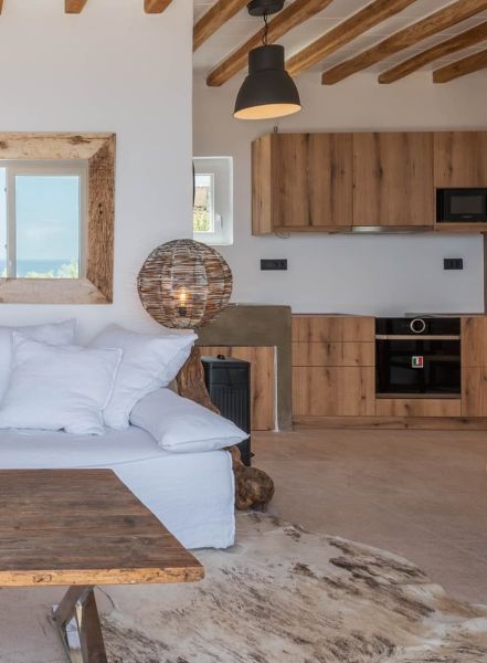 villa rental kitchen